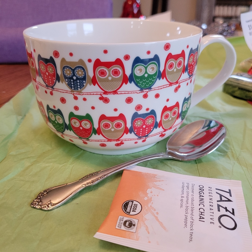 Owl Motif Oversized Bone China Mug ~ Colorful ~ Christmas Vibe ~ Giftable ~ EUC